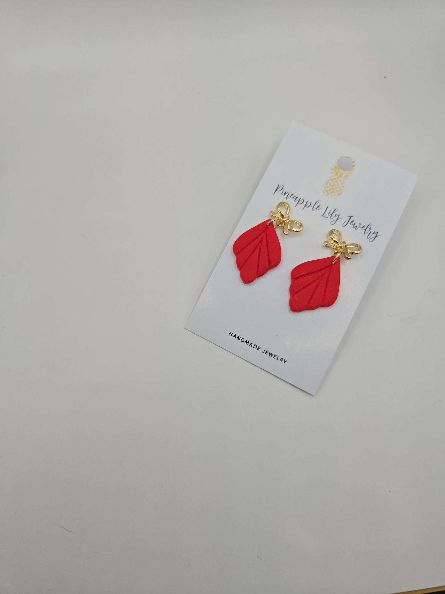 The "Daphne" dangles