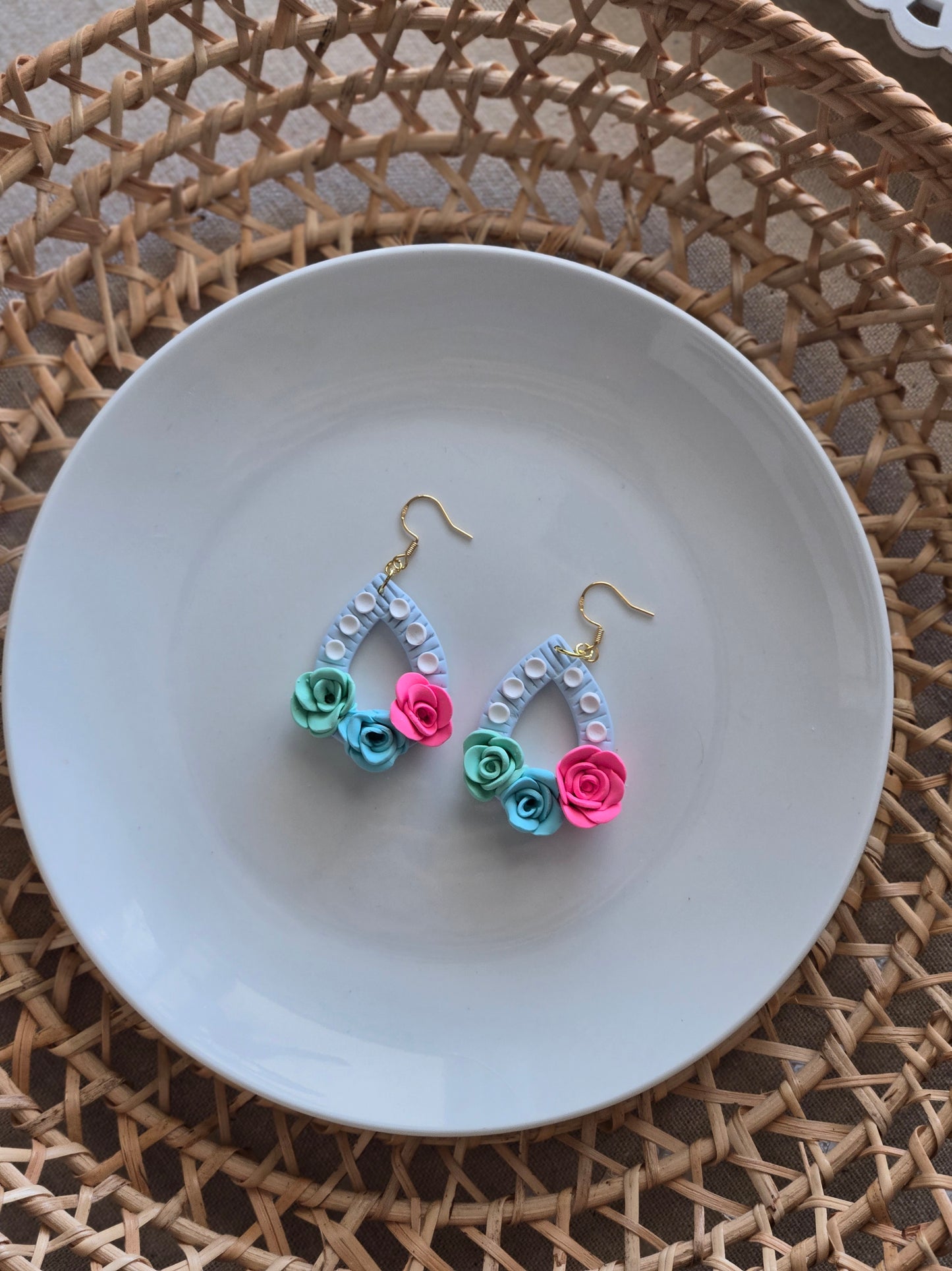 Tri-color flower dangles