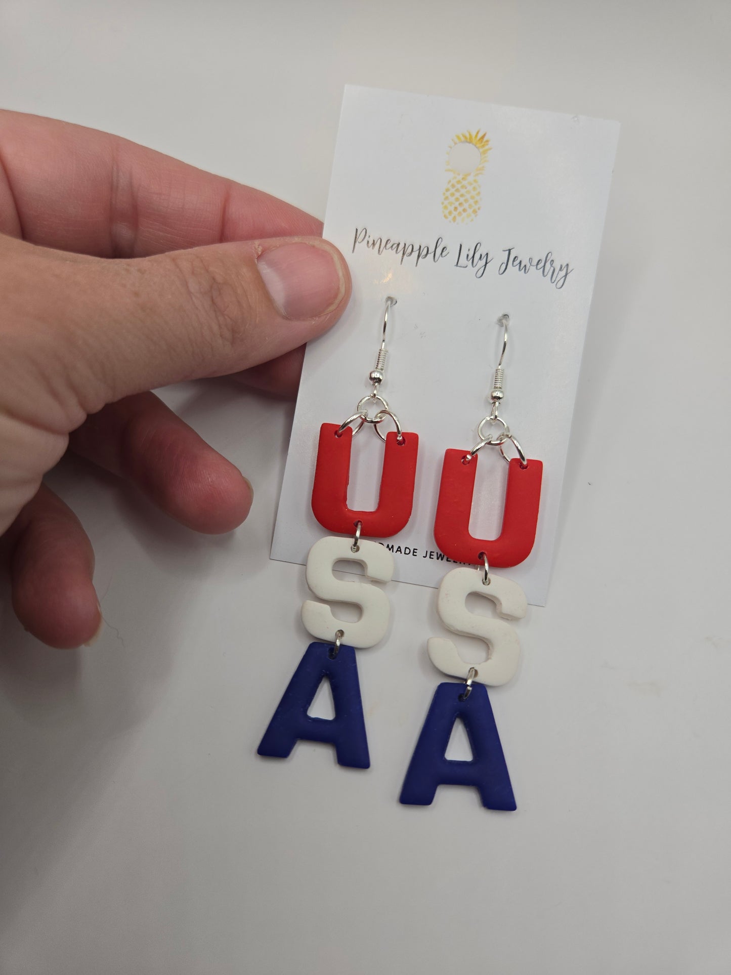 USA dangles