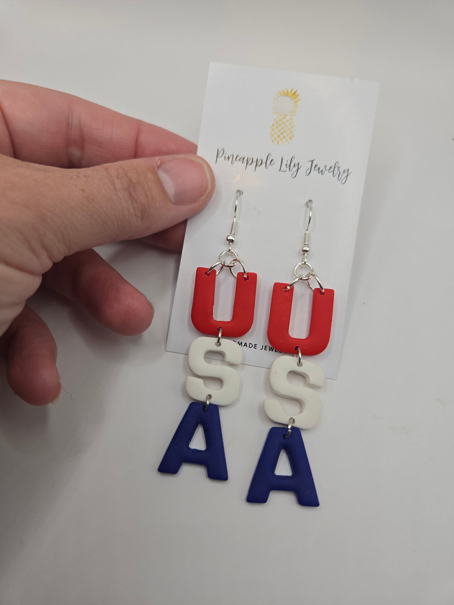 USA dangles