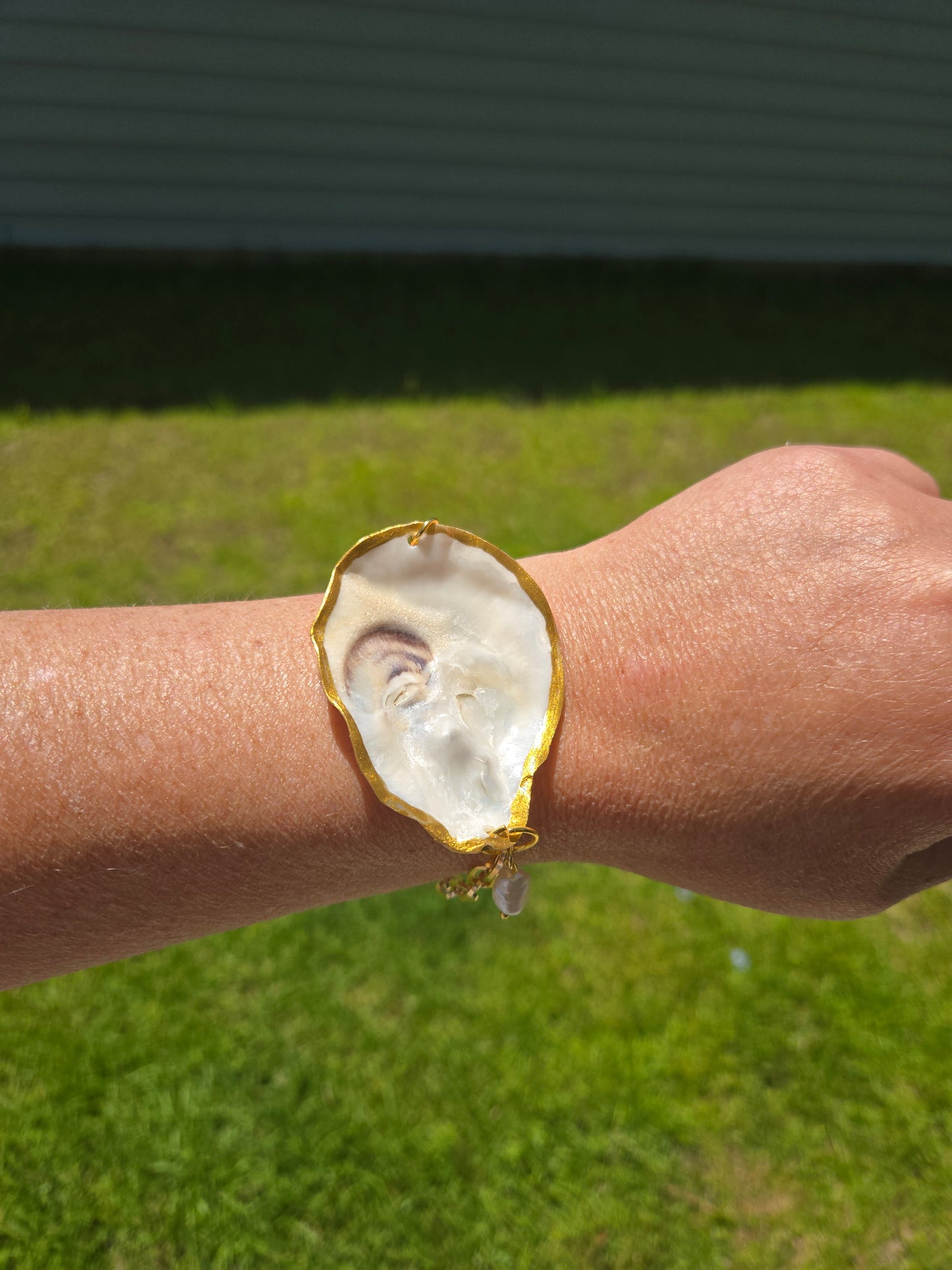Oyster gold plated bracelet