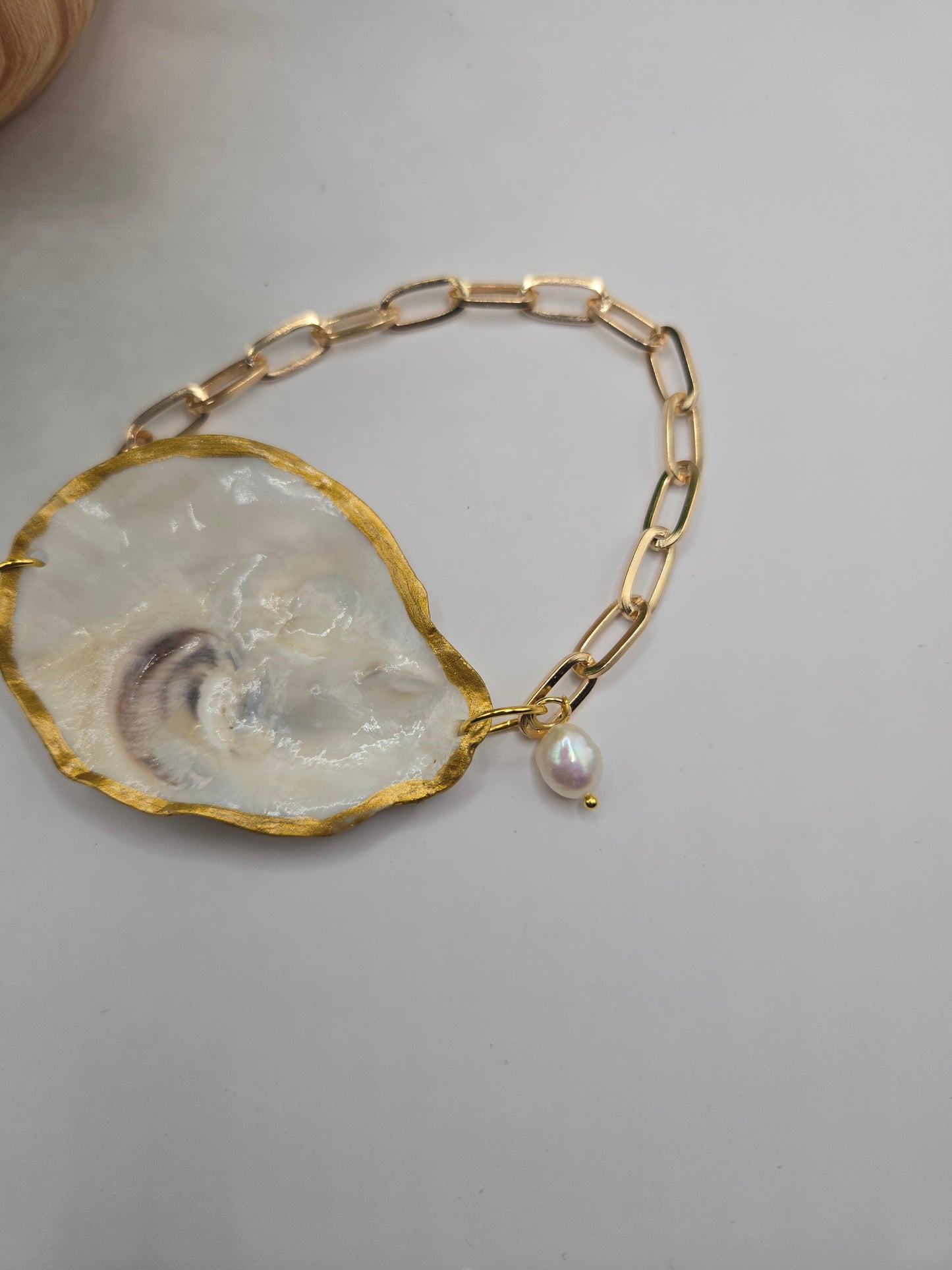 Oyster gold plated bracelet