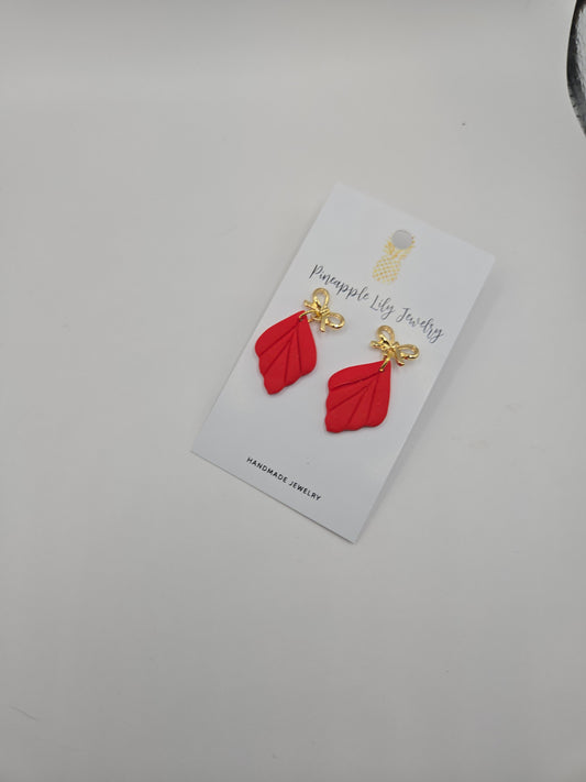 The "Daphne" dangles