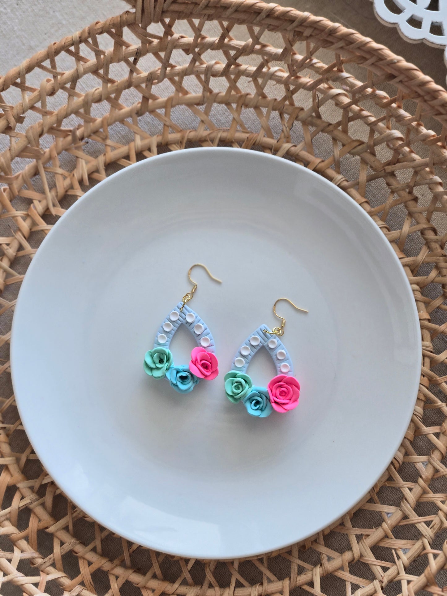 Tri-color flower dangles