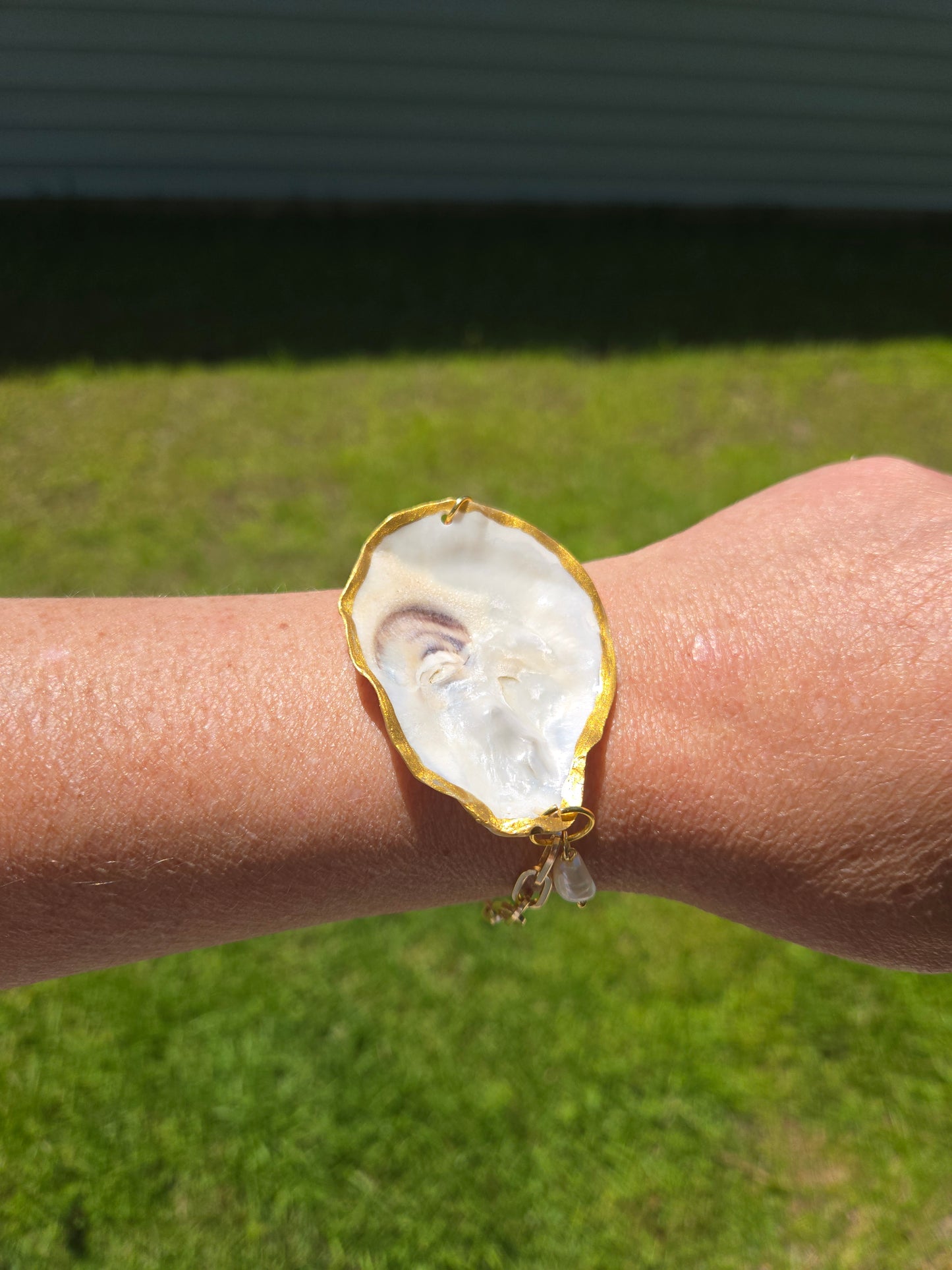 Oyster gold plated bracelet