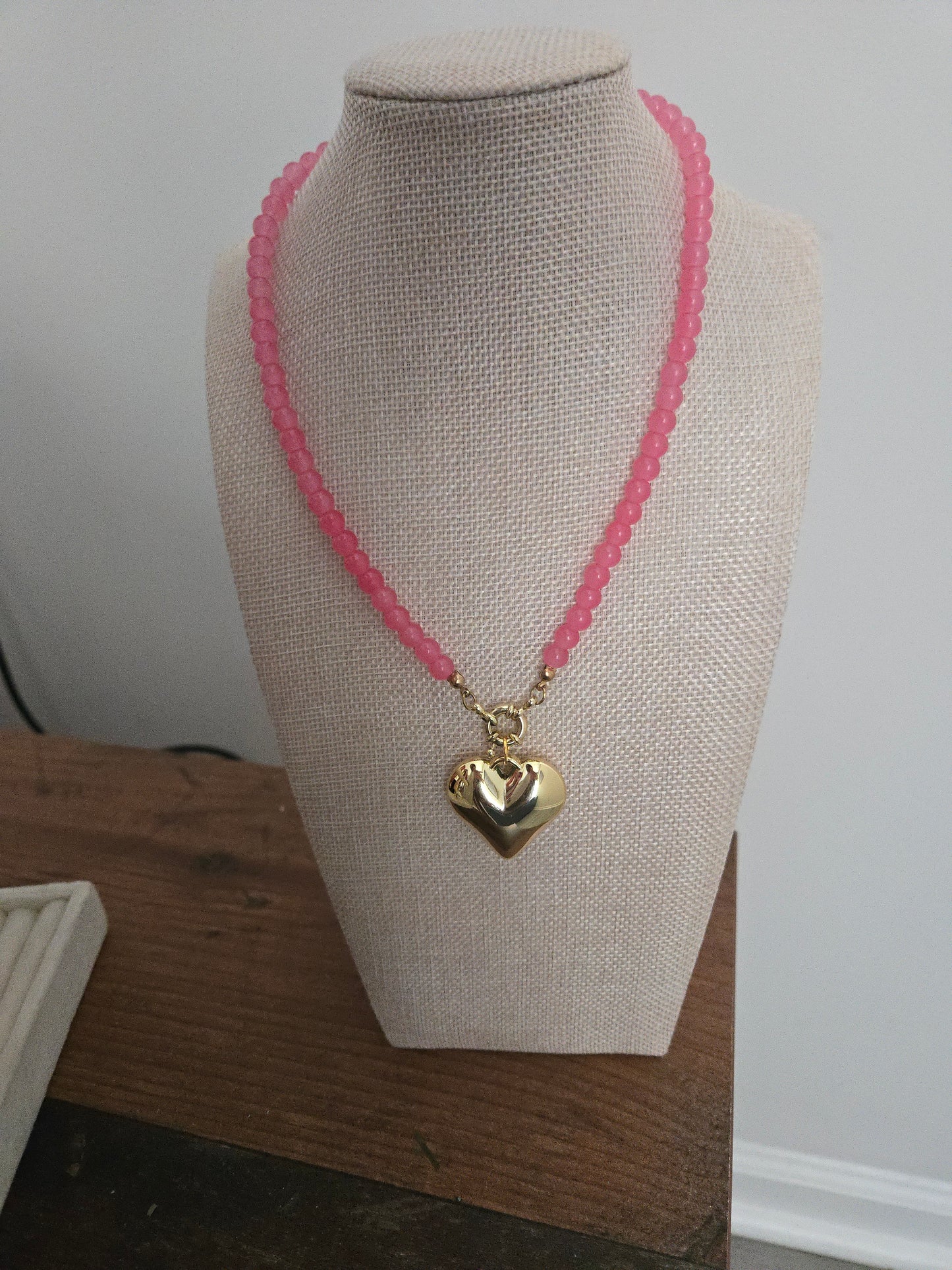 Beaded necklace with heart