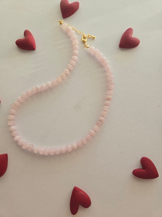 Pink quartz beaded necklace