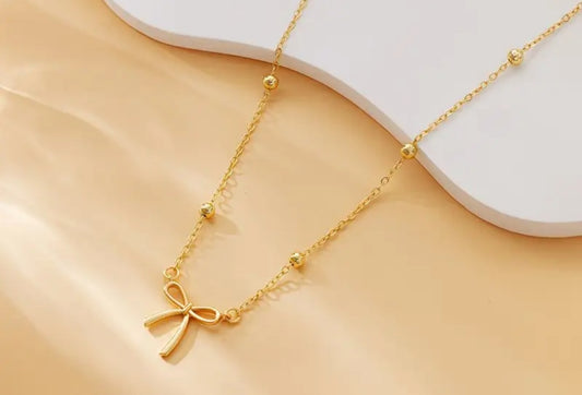 Bow necklaces