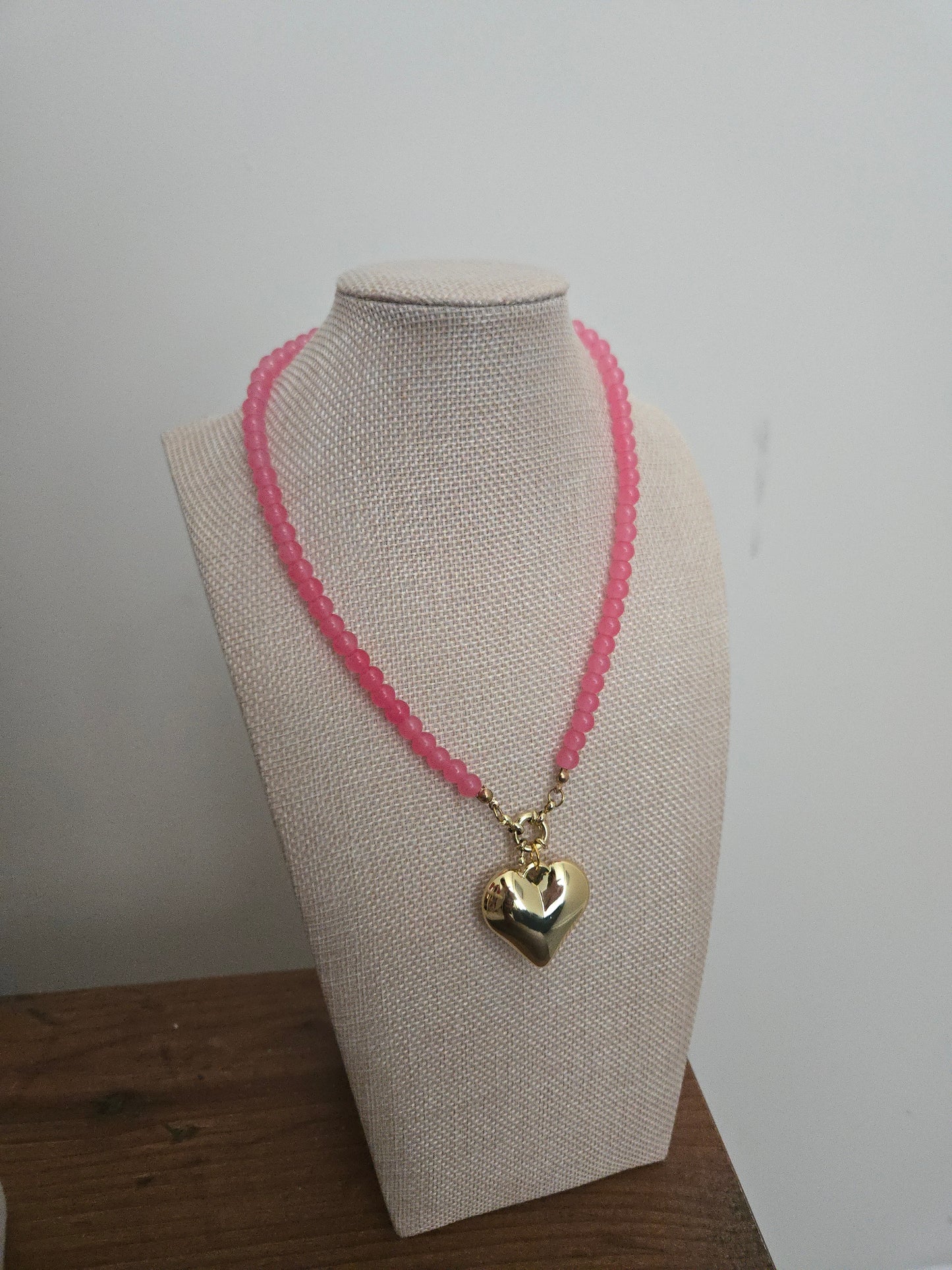 Beaded necklace with heart