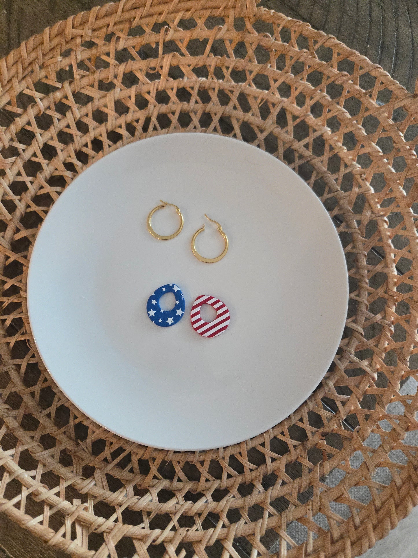 American flag dangle only (no hoops)