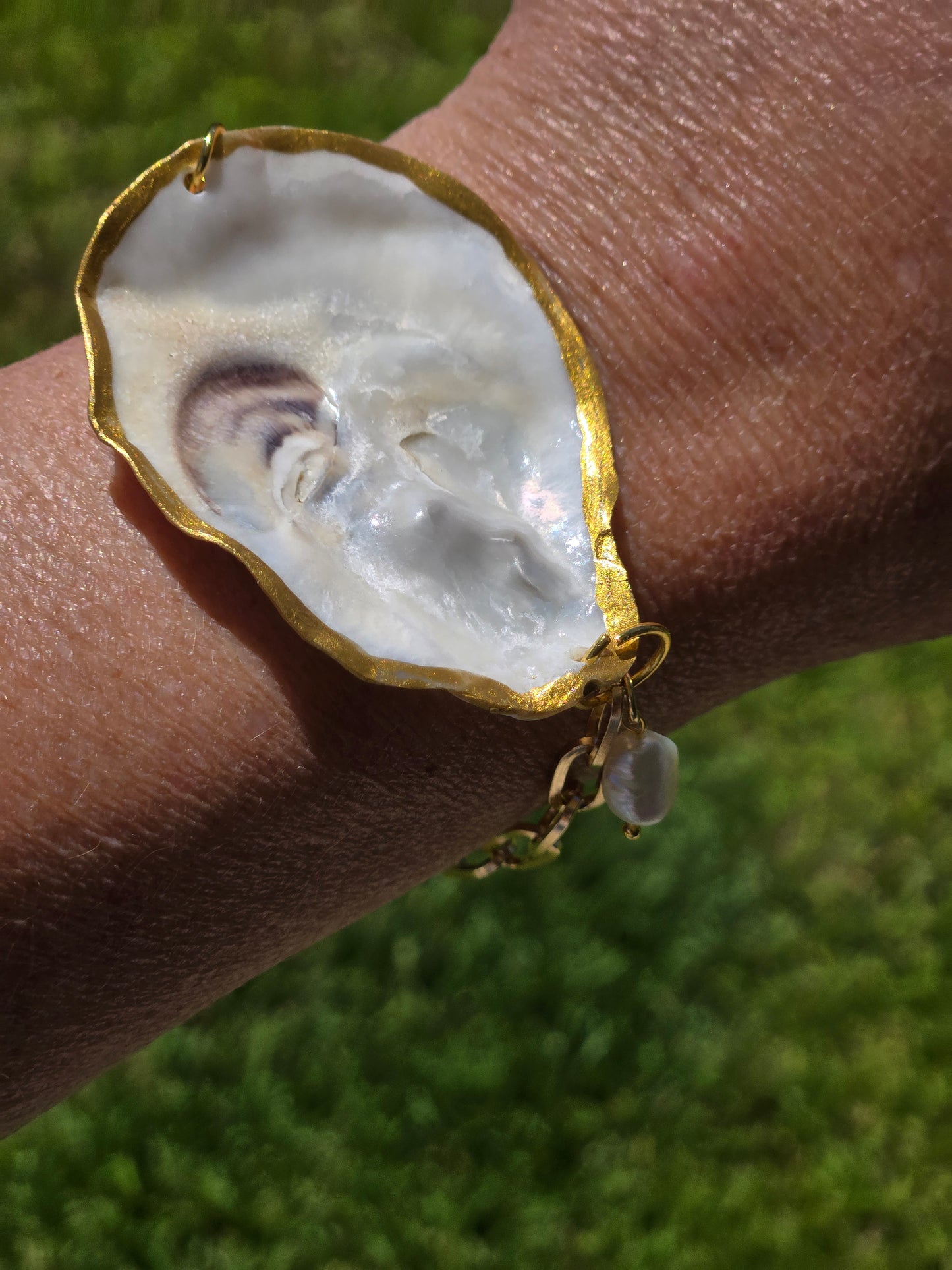 Oyster gold plated bracelet