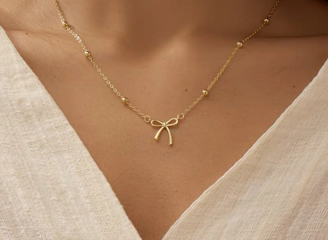 Bow necklaces