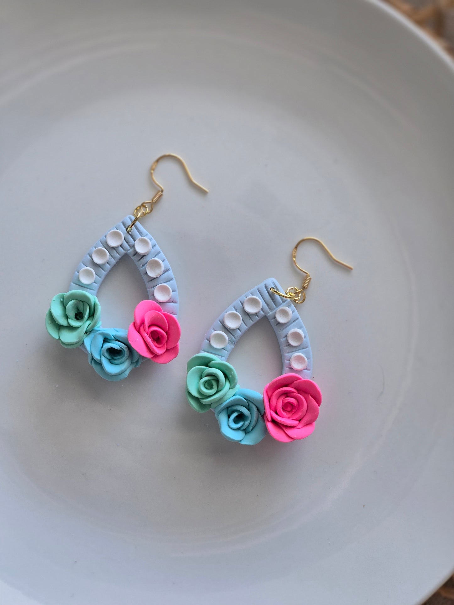 Tri-color flower dangles