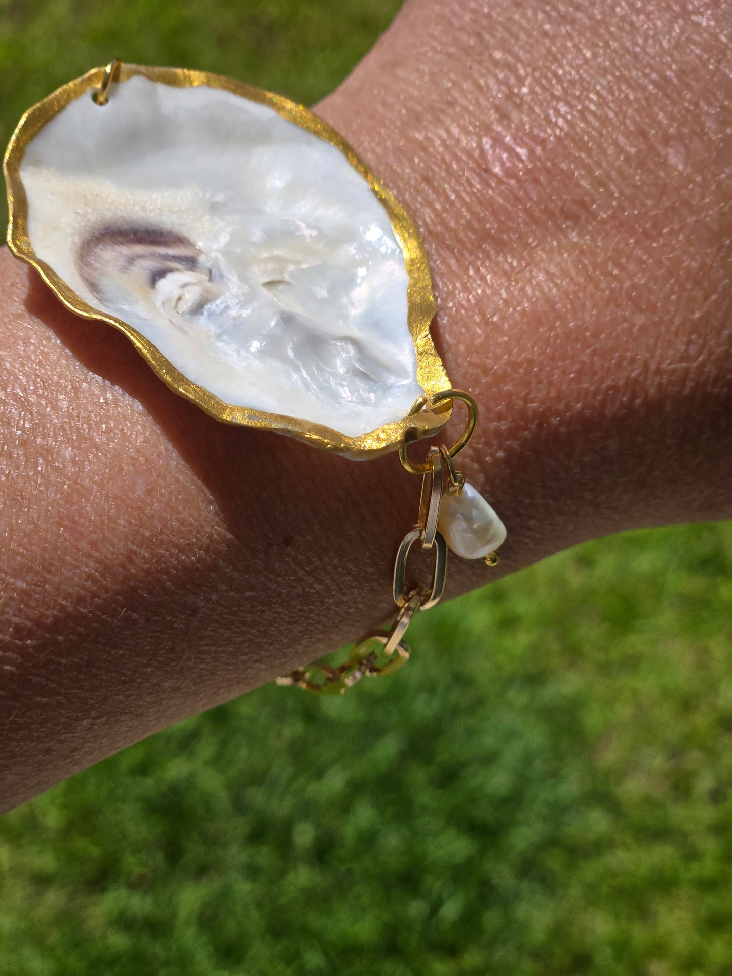 Oyster gold plated bracelet