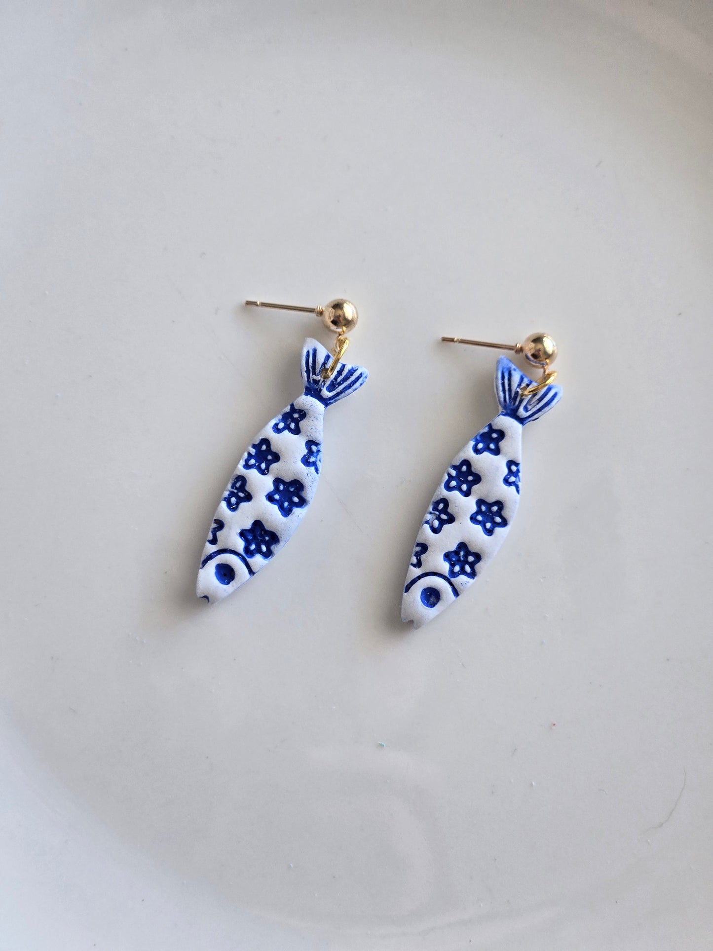 Blue and white Fish