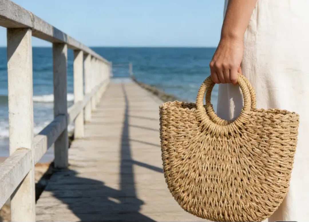 Woven straw handbag with removable strap